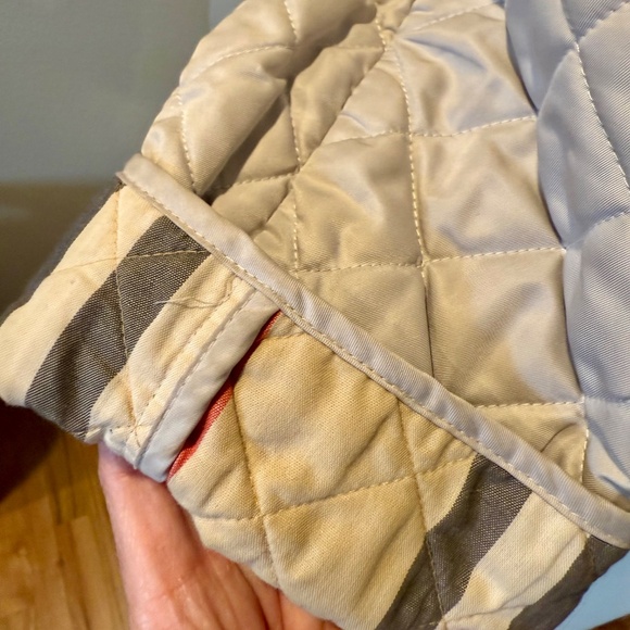 Burberry Cream Quilted Jacket - Picture 12 of 14